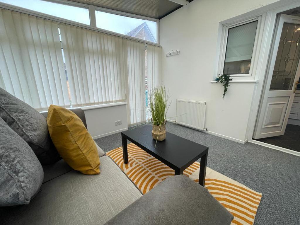 Ferguson House Villa แอร์ดรี ภายนอก รูปภาพ